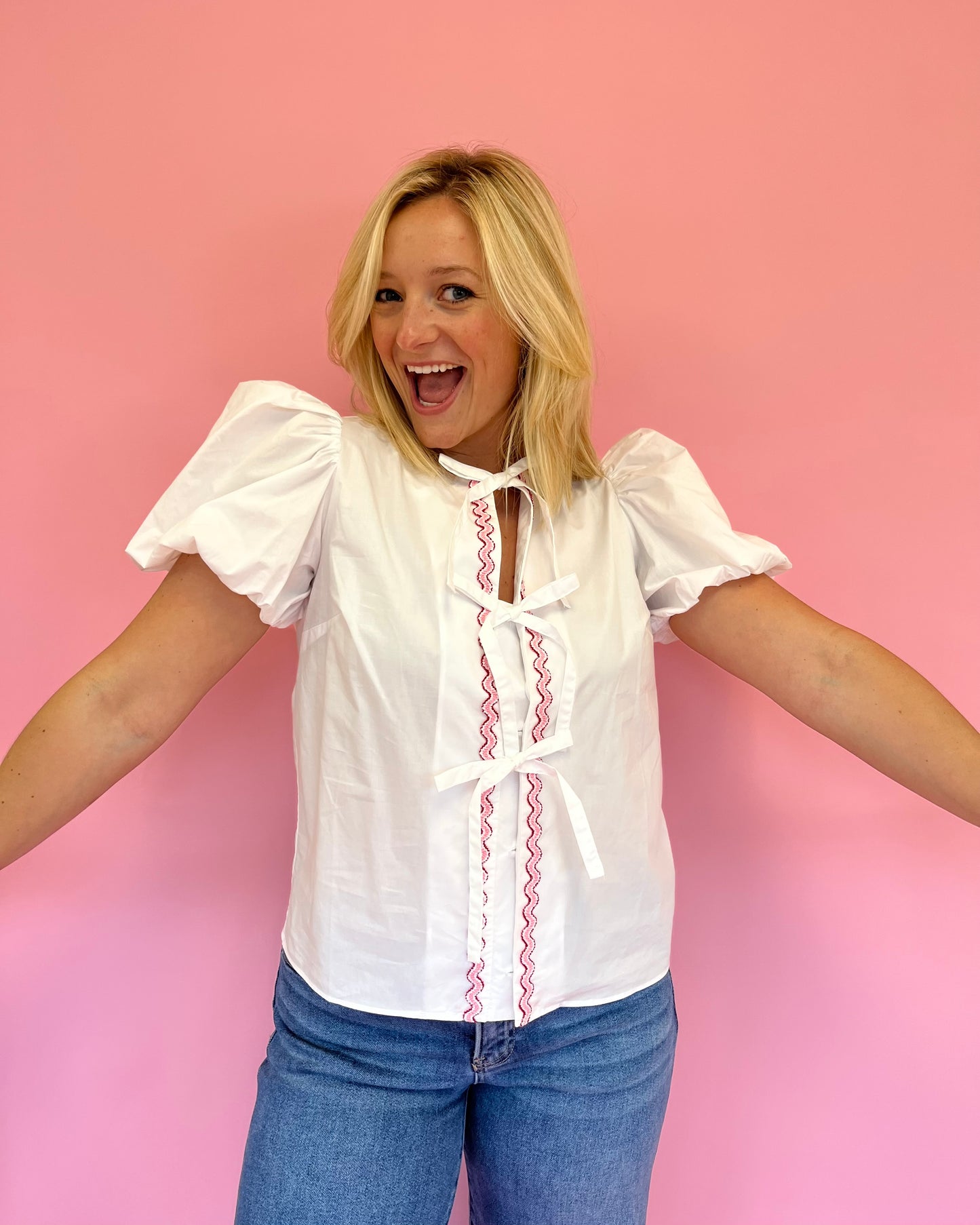 Maggie White Scallop Detail Top