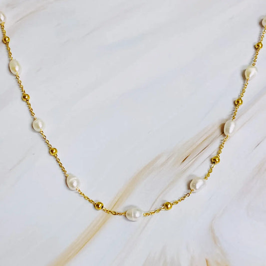 Avery Pearl Necklace