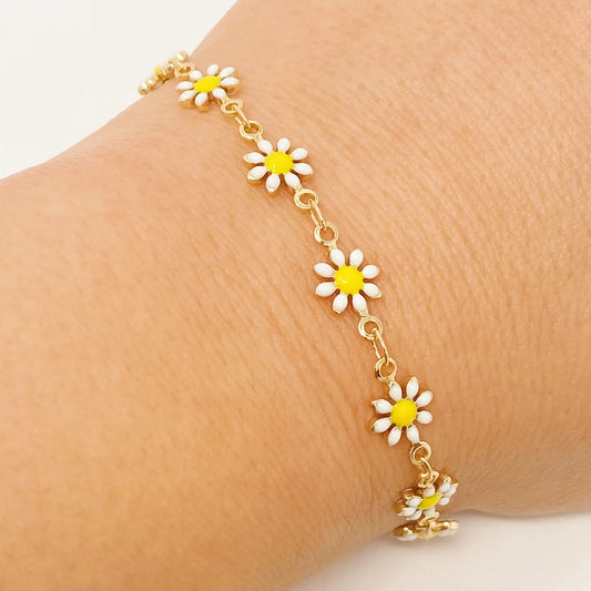 White Daisy Bracelet