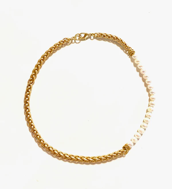 Lenny Pearl on Gold Chain Necklace