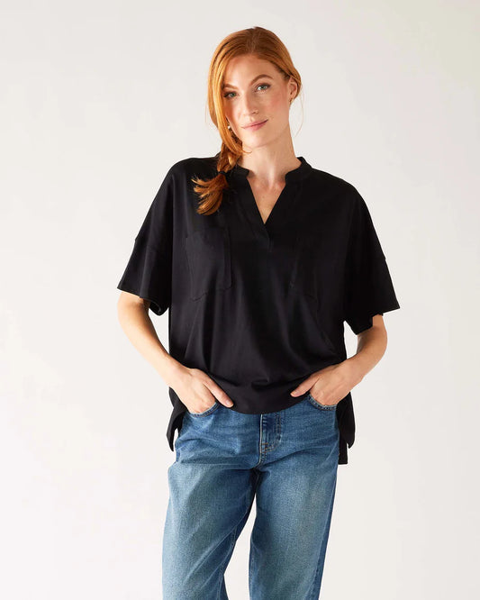 Amelia Black Short Sleeve Tee